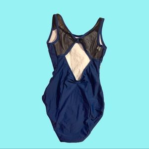 Navy blue ballet leotard w/ mesh bow in back. L but can def fit a M